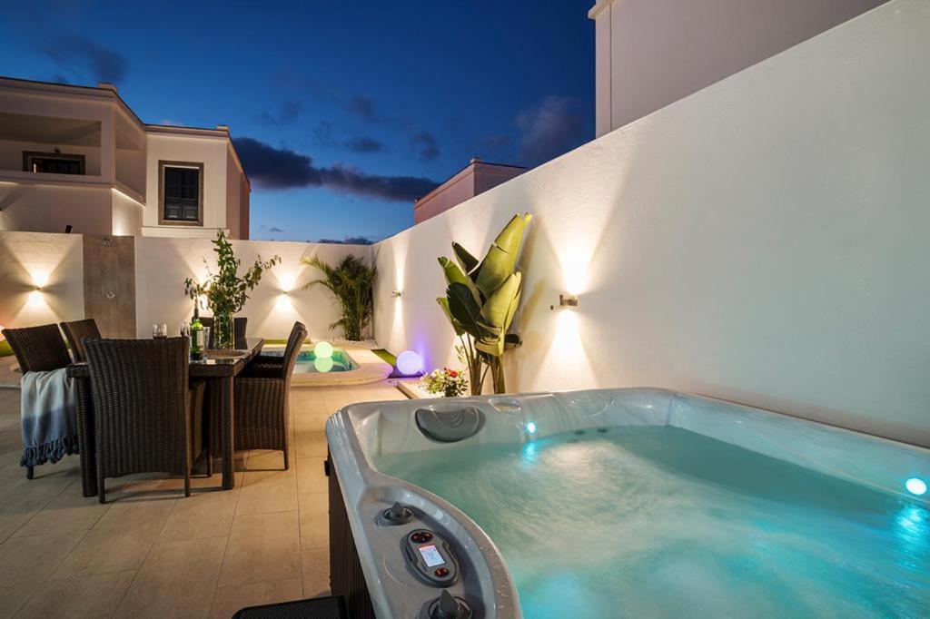 Villa Palmera Jacuzzi Yaiza  Ngoại thất bức ảnh