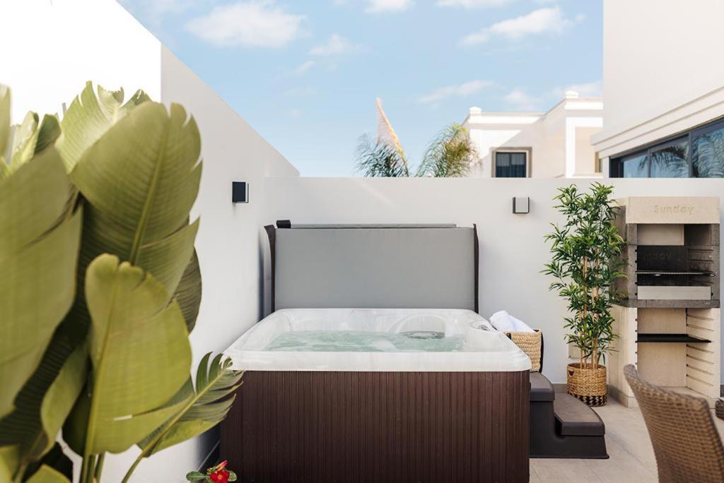 Villa Palmera Jacuzzi Yaiza  Ngoại thất bức ảnh